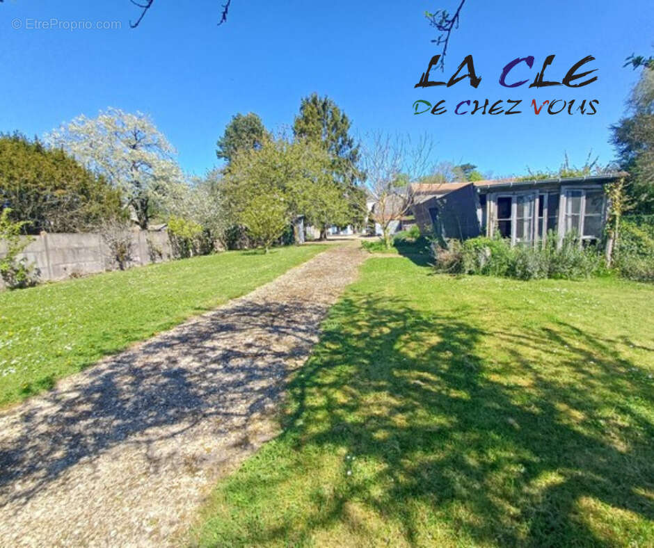 Maison à COULONGES-SUR-L'AUTIZE