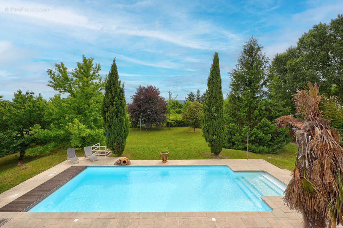 Maison à FONTAINES-SAINT-MARTIN