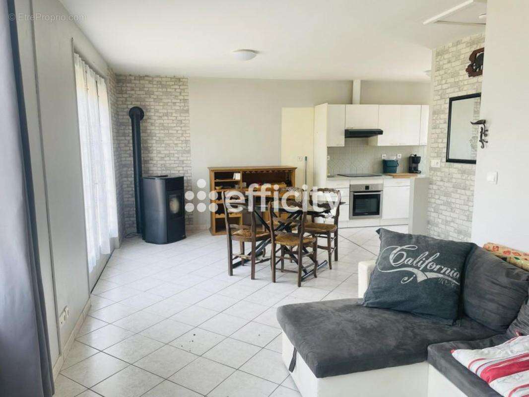 Maison 2 pièces 42 m² à vendre à Lavare (72390) - photo 3