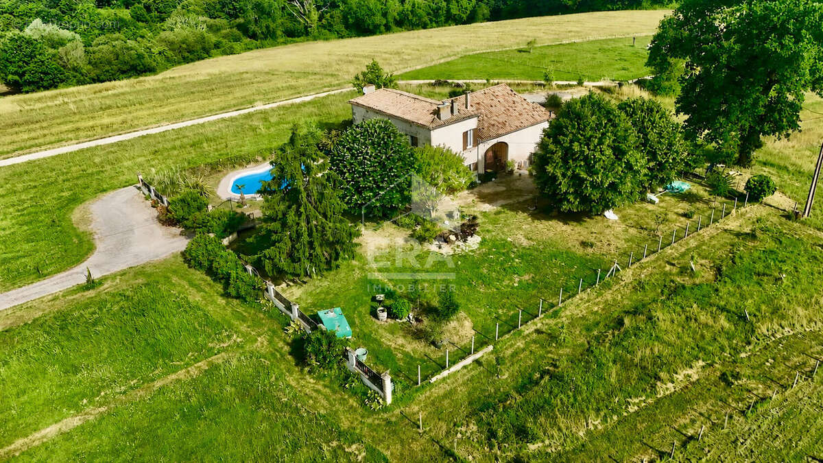 Maison à FOUGUEYROLLES