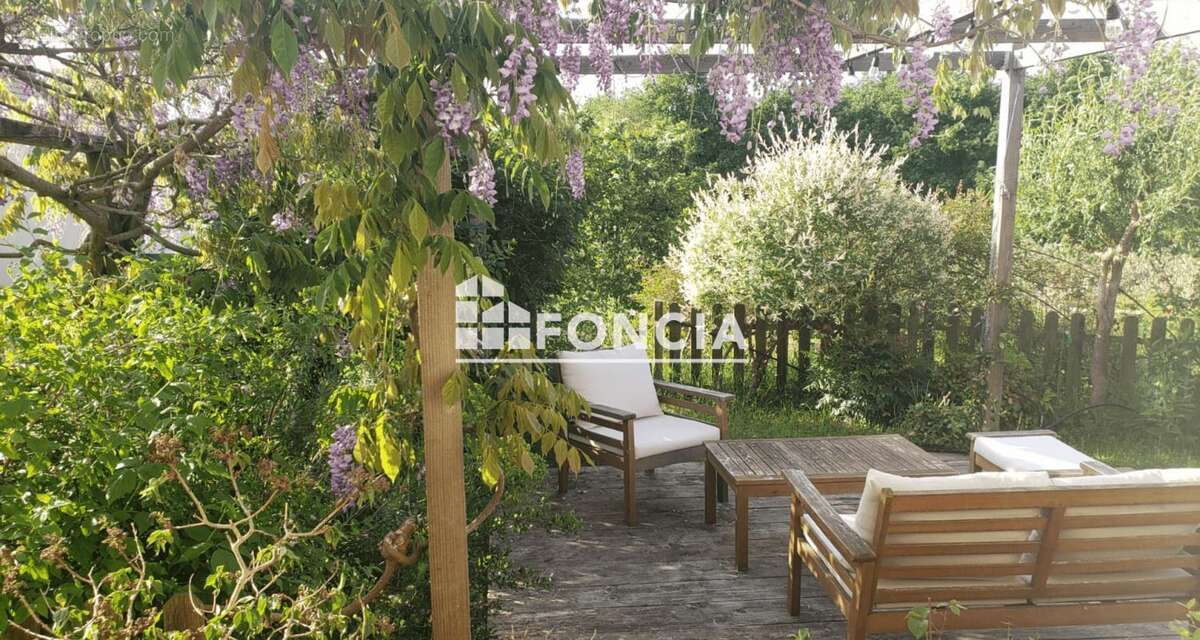 Maison à LE BREIL-SUR-MERIZE