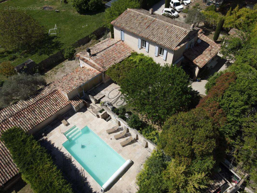 Maison à LA BASTIDE-DES-JOURDANS