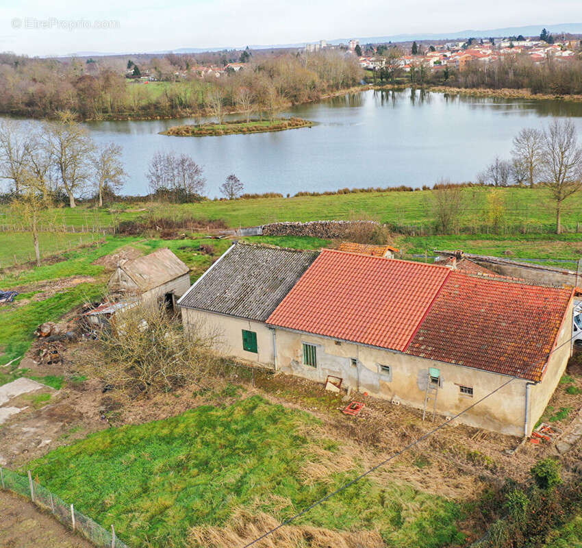 Maison à VILLARS-LES-DOMBES