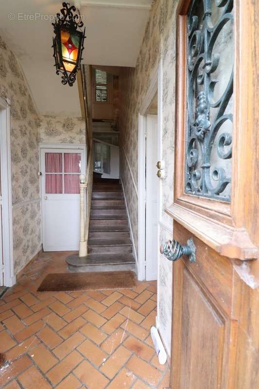 Maison à MAILHAC-SUR-BENAIZE