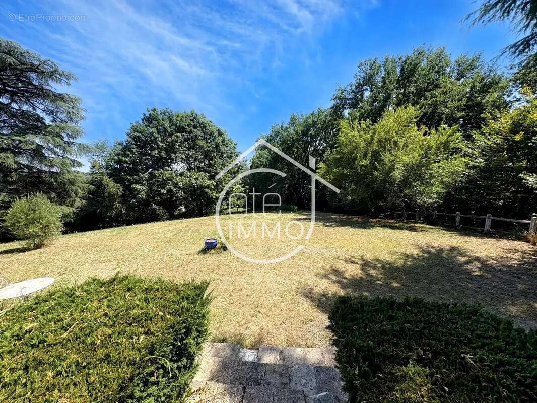 BERGERAC : Manoir atypique 17 pièces de 570m² avec dépendances - photo 20