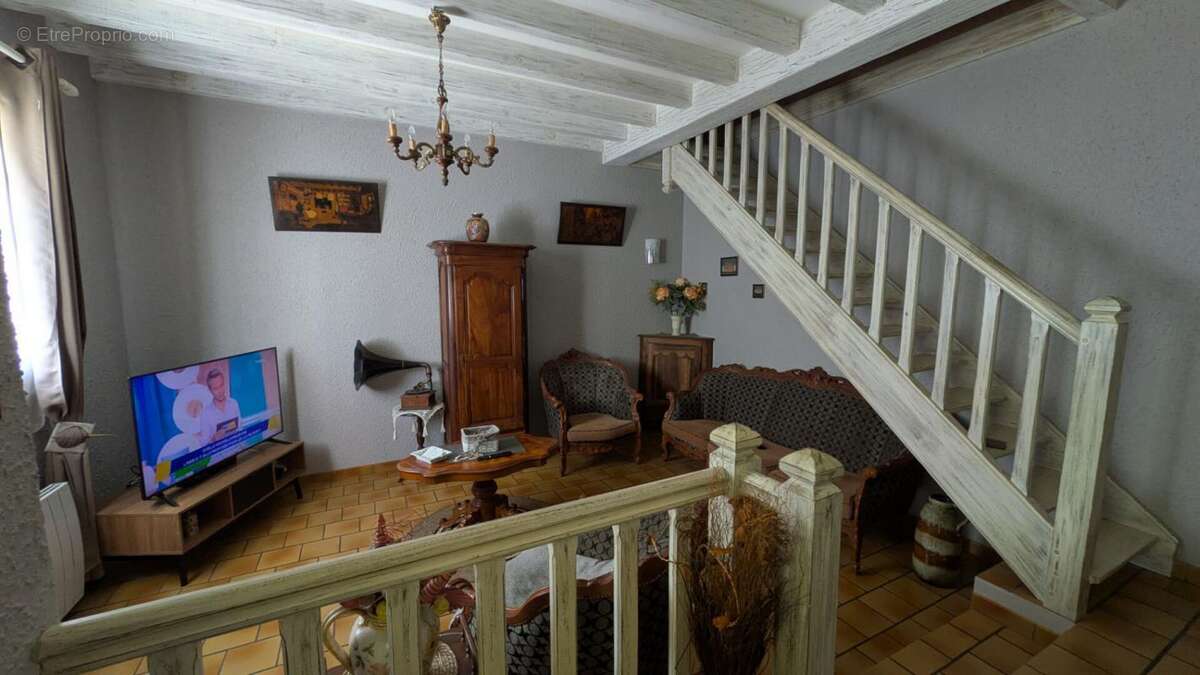 Maison à VIRAZEIL