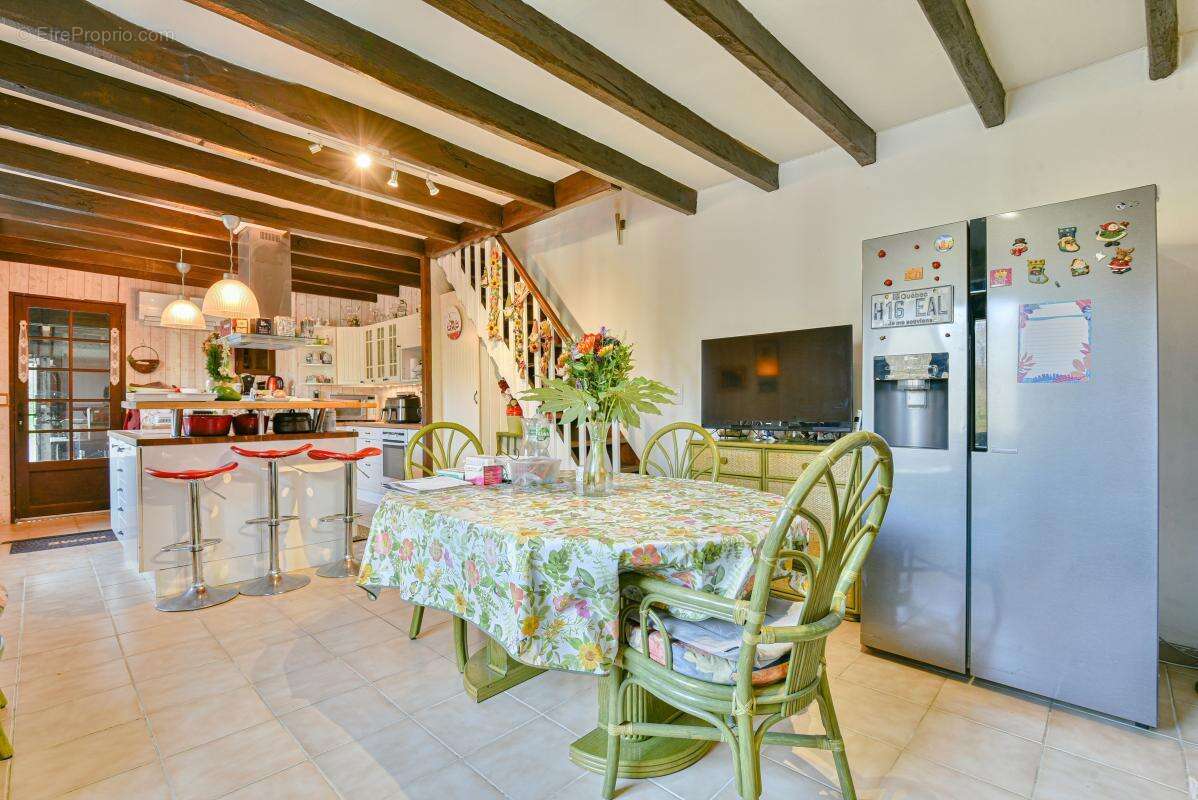 Maison à SAINT-YRIEIX-SOUS-AIXE