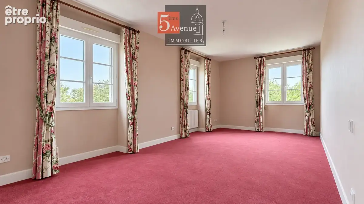 Appartement en duplex de 126 m2 au sol avec parking et ascenseur   proche centre-ville SENLIS - photo 5