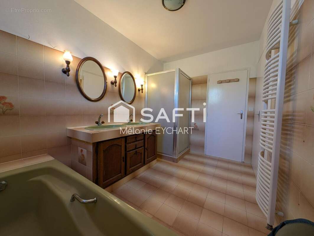 Maison 128 m² à Theil-Rabier  - photo 8