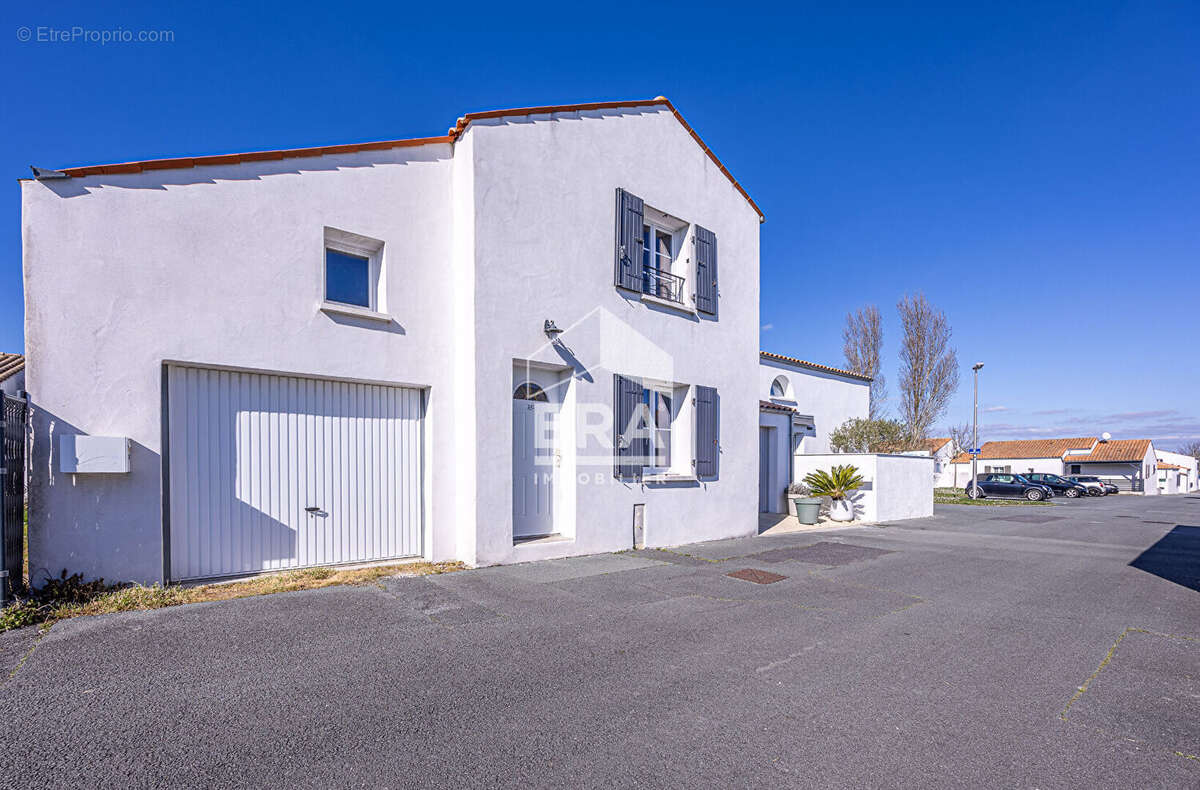 Maison à MORNAC-SUR-SEUDRE