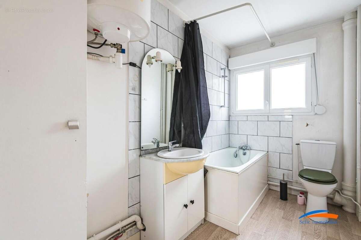   - Appartement à REIMS
