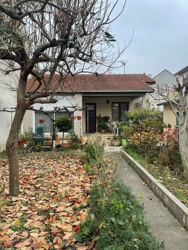 Maison à LE BLANC-MESNIL