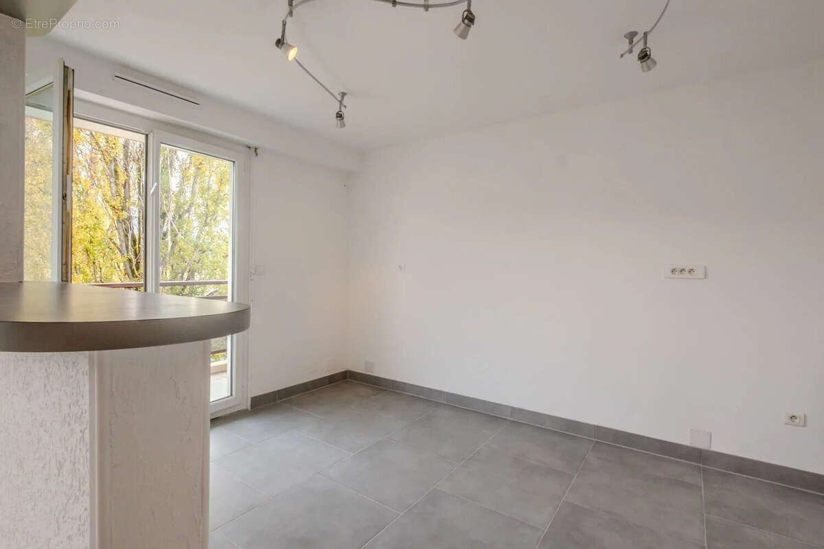 Appartement à DOUVAINE
