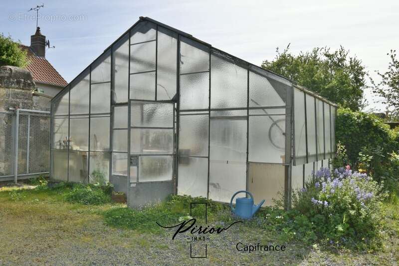 Maison à NUEIL-SUR-LAYON