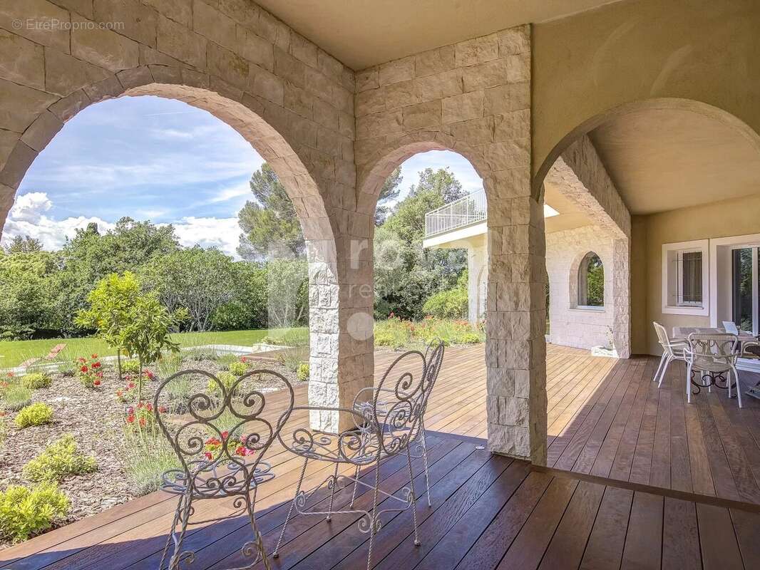 Maison à MOUGINS