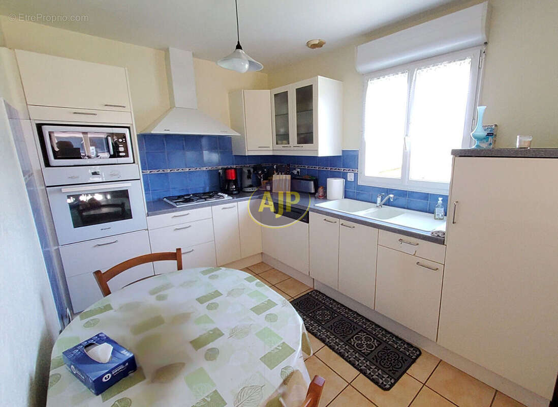 Maison à SAINT-GONNERY