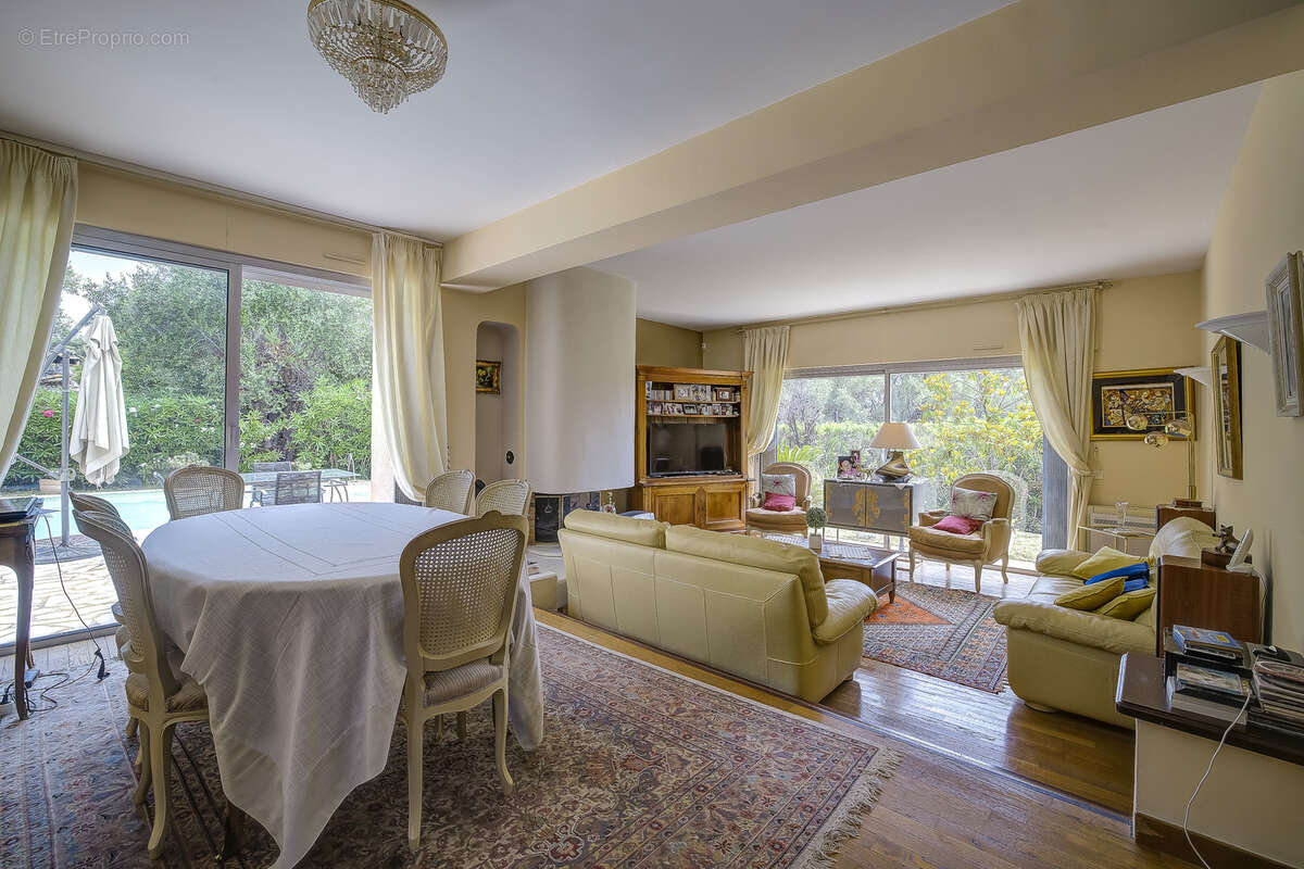 Maison à LA COLLE-SUR-LOUP