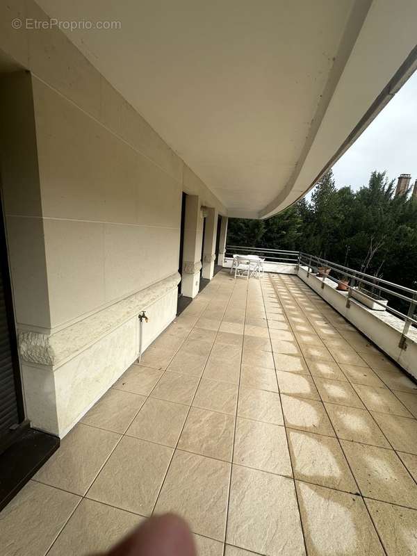 Appartement à ENGHIEN-LES-BAINS