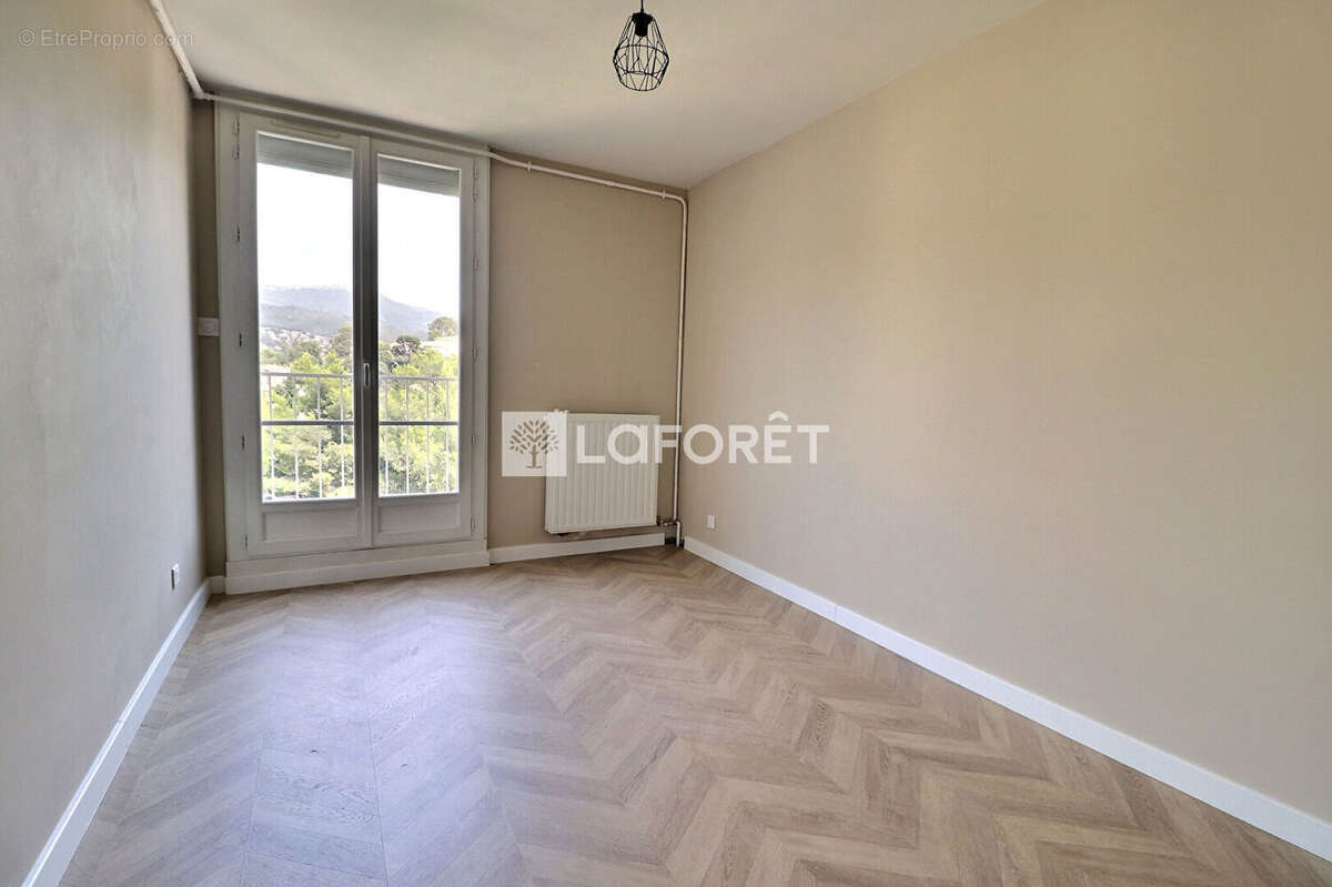 Appartement Toulon 4 pièce(s) 74 m2 - photo 7