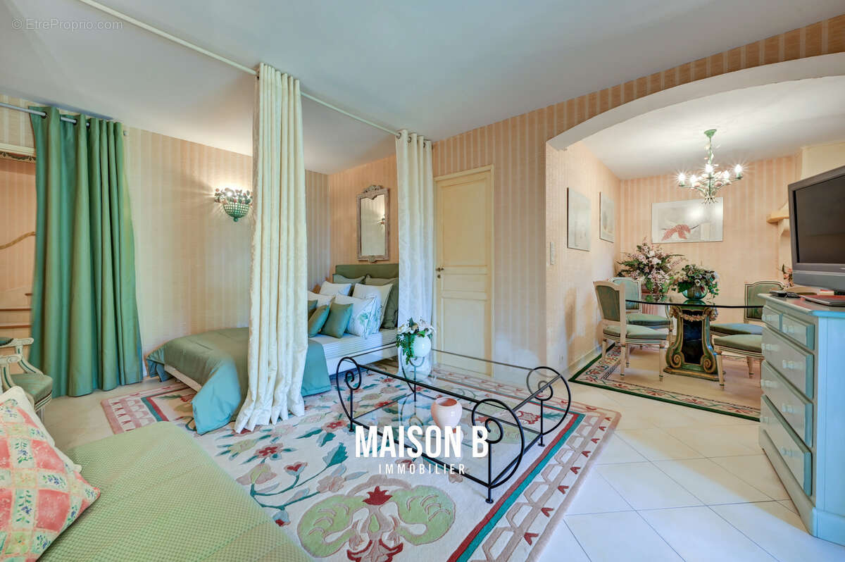 Maison à ROQUEVAIRE