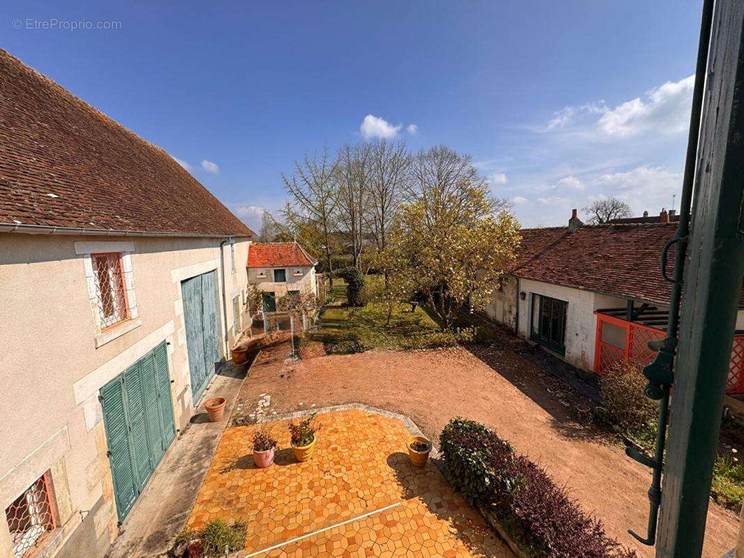 Maison à MAGNY-COURS