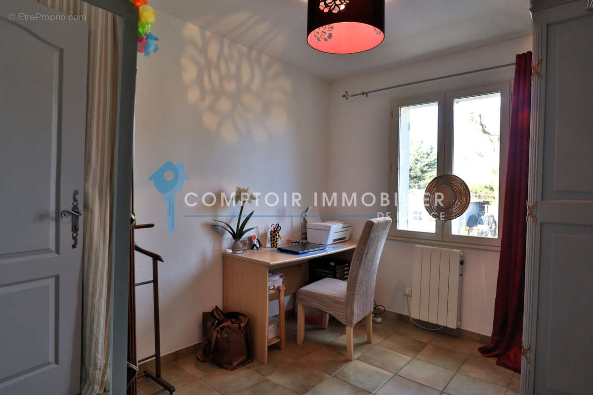 Maison à MAUBEC