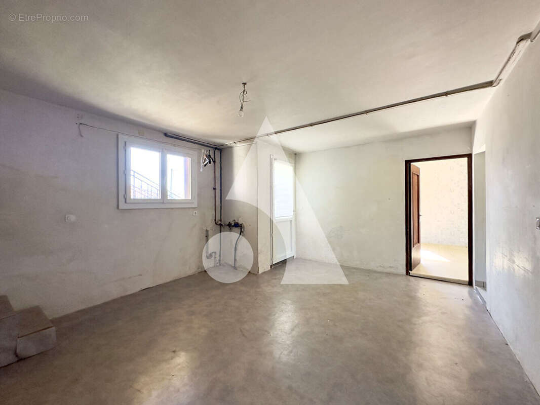 Maison à BAGNAC-SUR-CELE