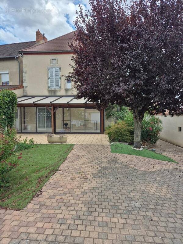 Photo 1 - Maison à ESCUROLLES