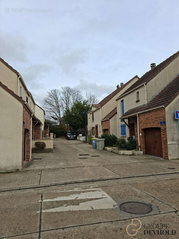 impasse - Maison à PLAISIR