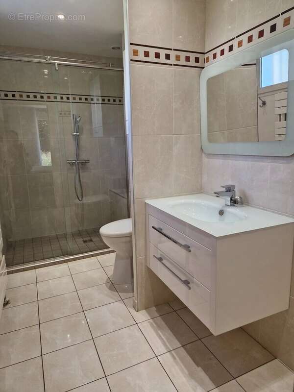 Maison à VOISINS-LE-BRETONNEUX