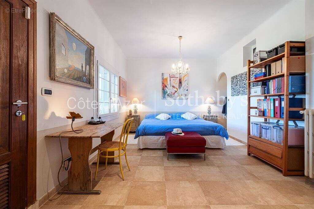 Maison provençale avec vue panoramique et piscine à Nice - photo 16