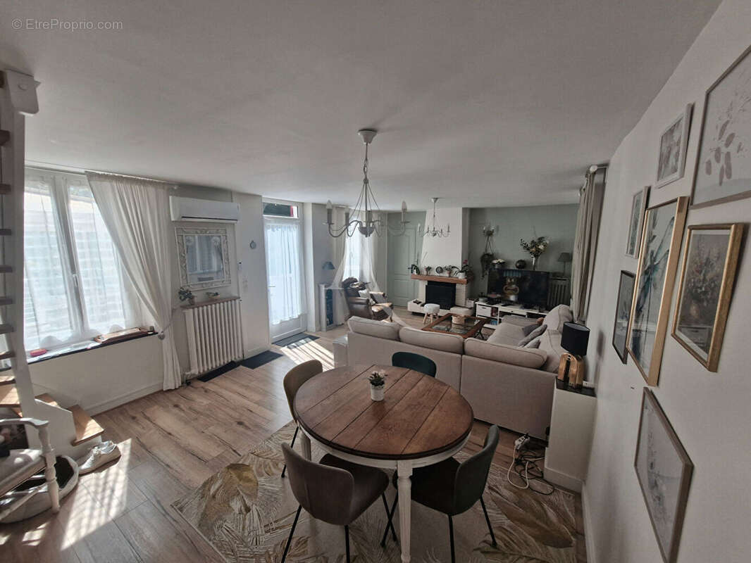 Maison à MARDIE