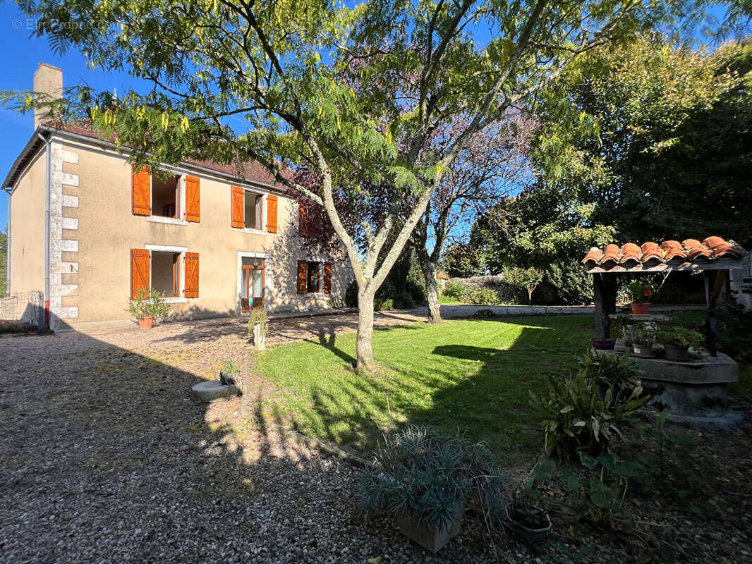 Maison à CHAPELLE-VIVIERS