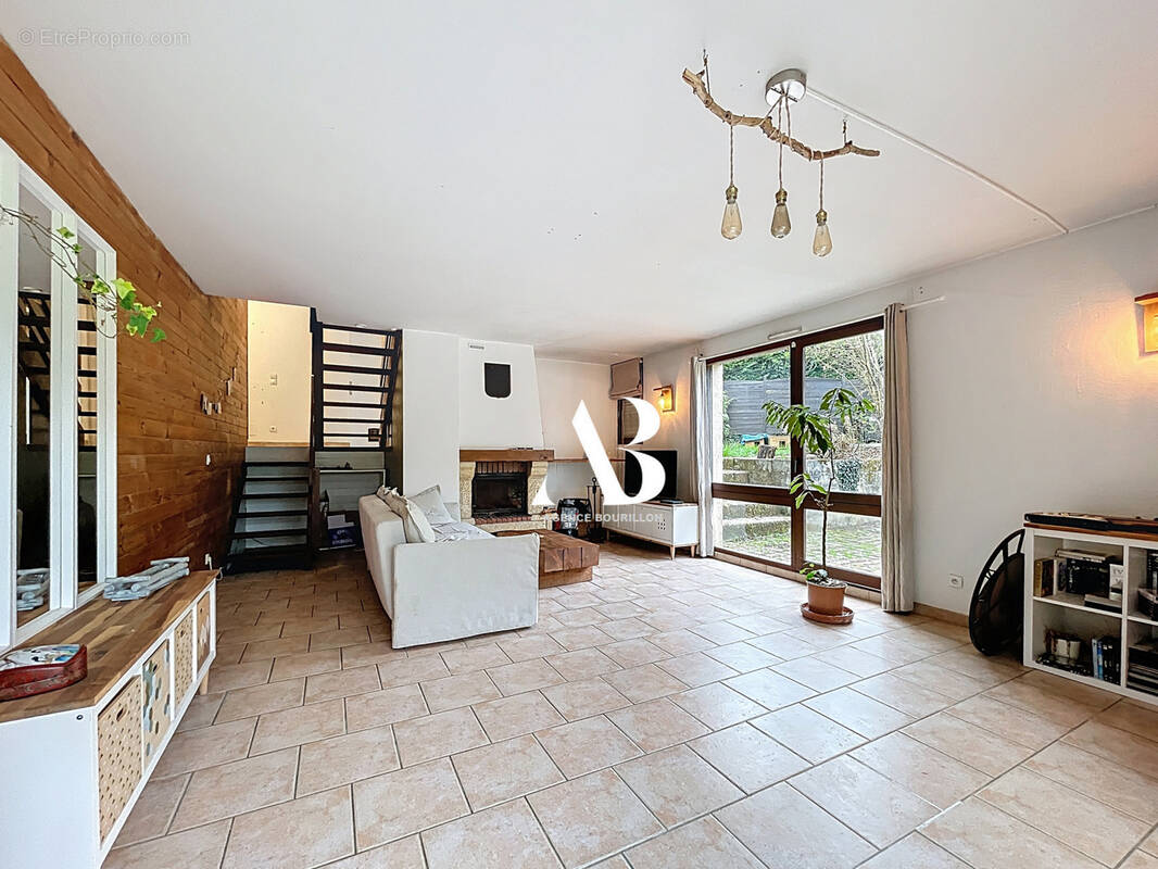 Maison à DONNEMARIE-DONTILLY