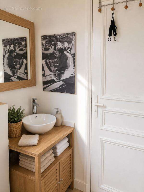 Appartement à NEUILLY-SUR-SEINE