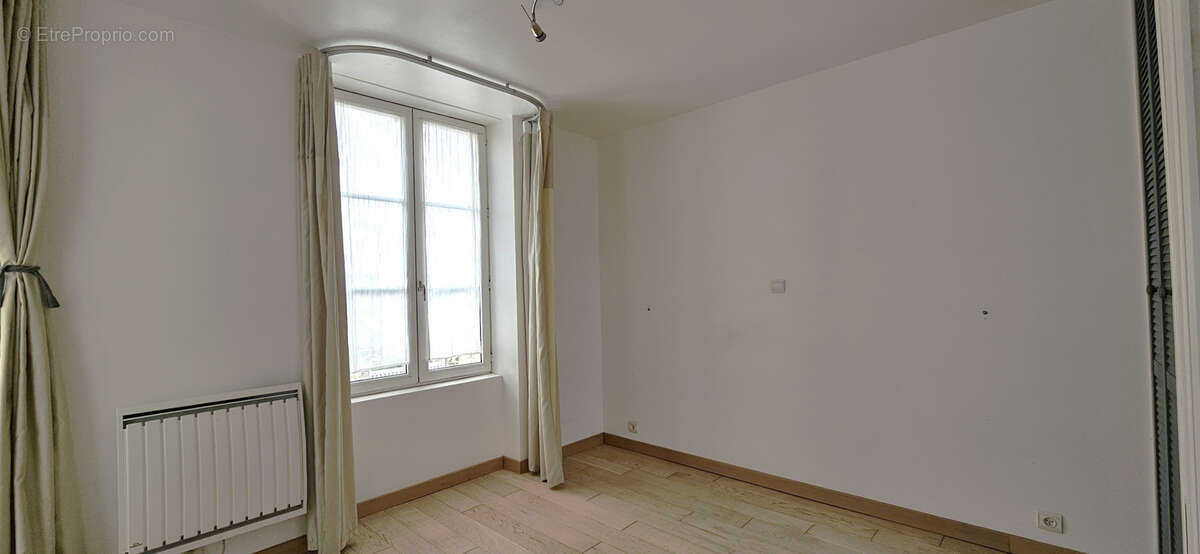 Maison à PORT-EN-BESSIN-HUPPAIN