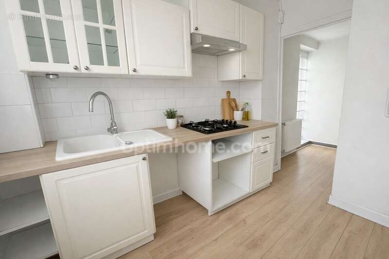 Appartement à SAINT-MAUR-DES-FOSSES