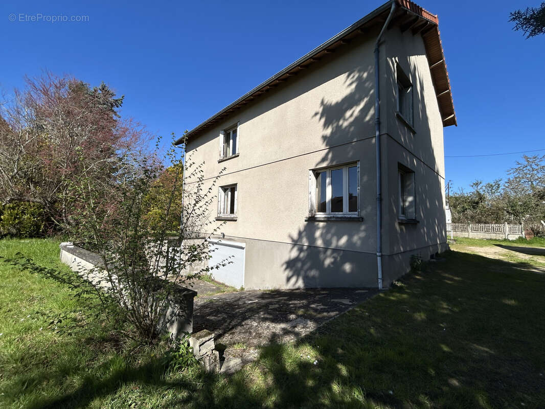 Maison à COMMENTRY