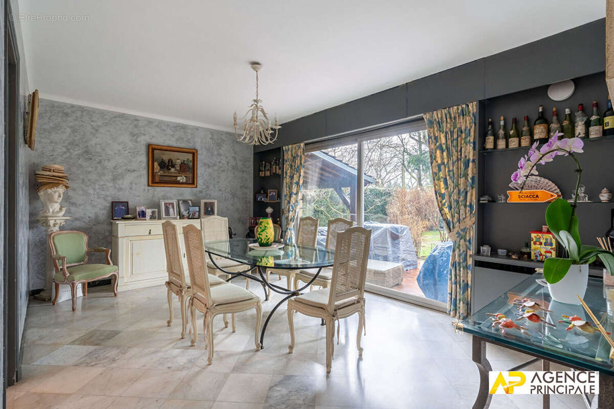Maison à MAISONS-LAFFITTE