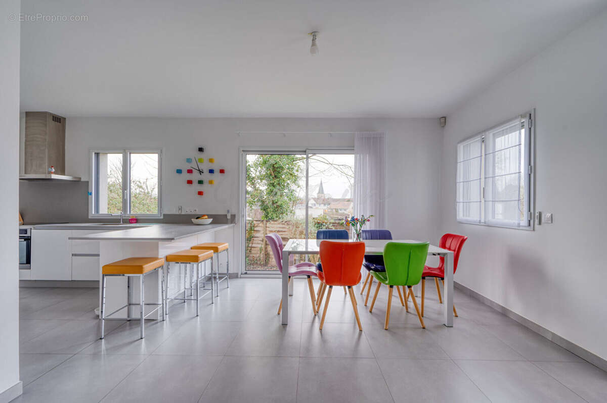 Maison à CRESPIERES