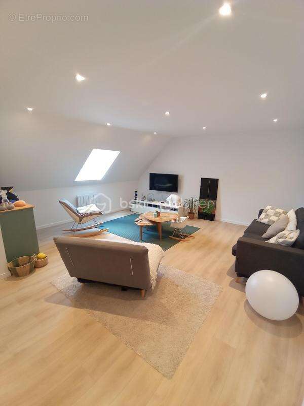 Superbe appartement t5 duplex de 2024  avec 3 chambres + 2 sdb+ grand jardin, en dernier etage - photo 9