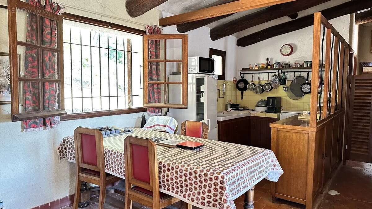 Maison à MEYREUIL