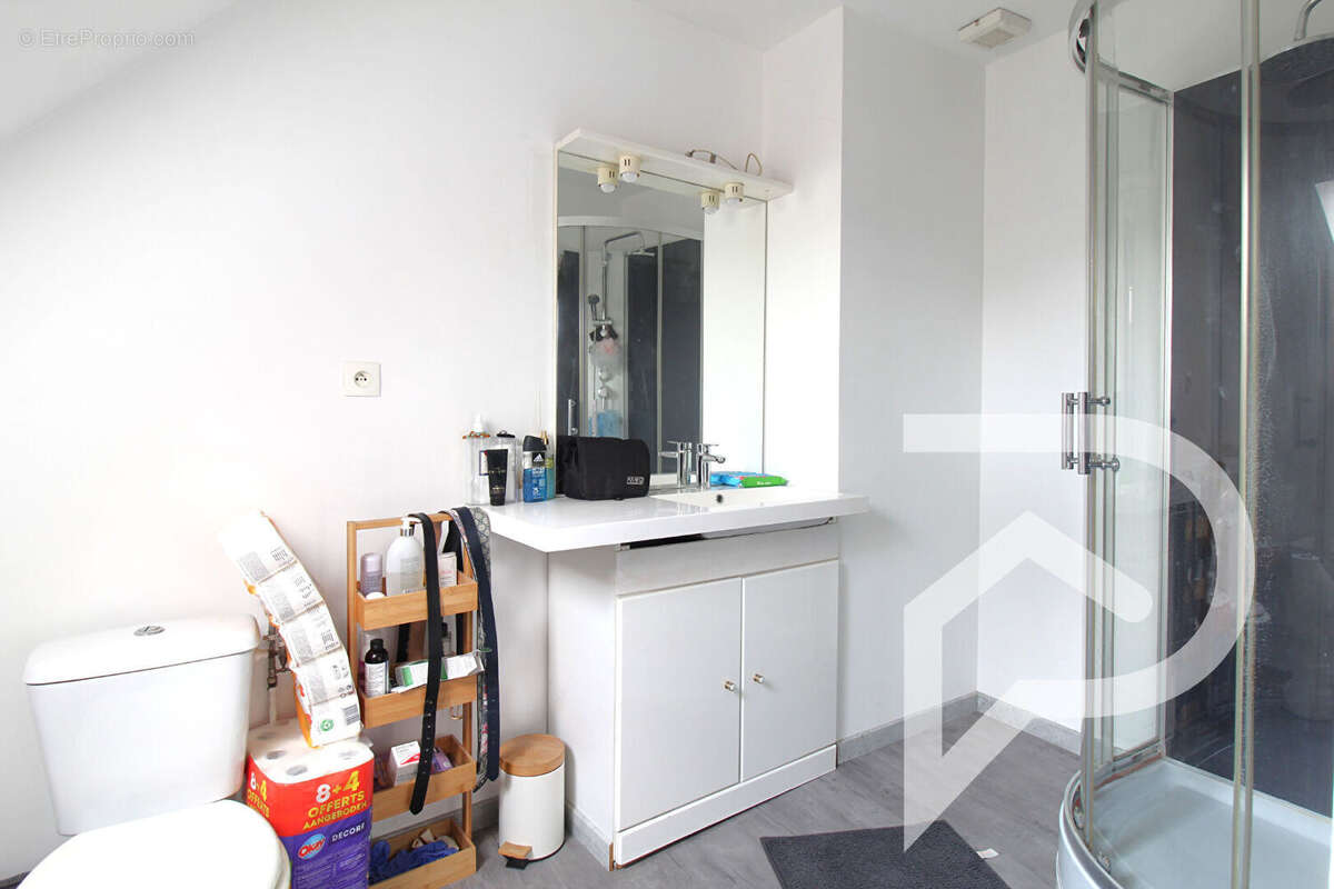 Maison à ESTREES-SAINT-DENIS