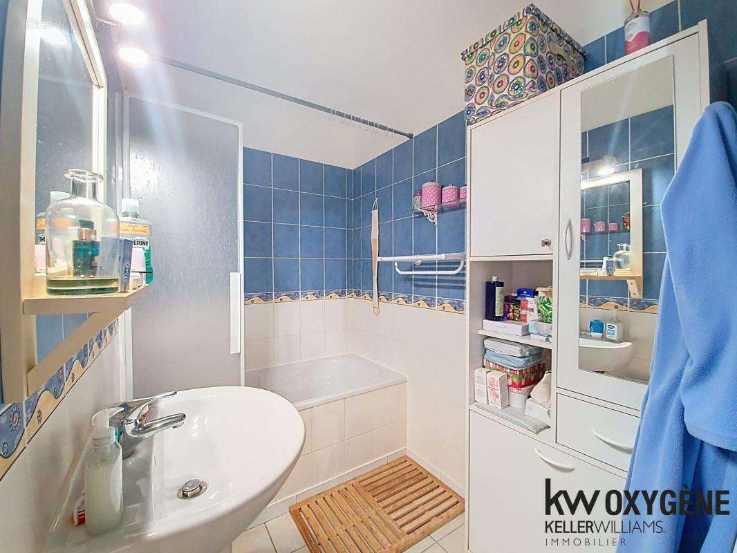 Appartement à SAINT-LAURENT-DE-LA-SALANQUE