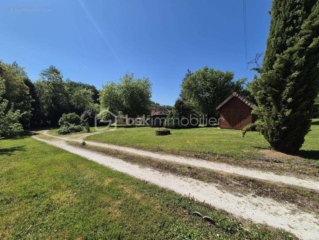 Maison à SAINT-MARTIN-SUR-OCRE