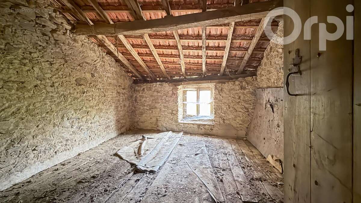  Maison à rénover avec ses 3 granges - photo 18