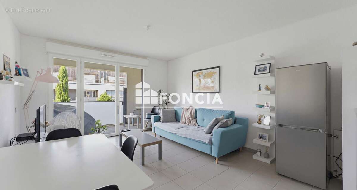 Appartement à PAREMPUYRE