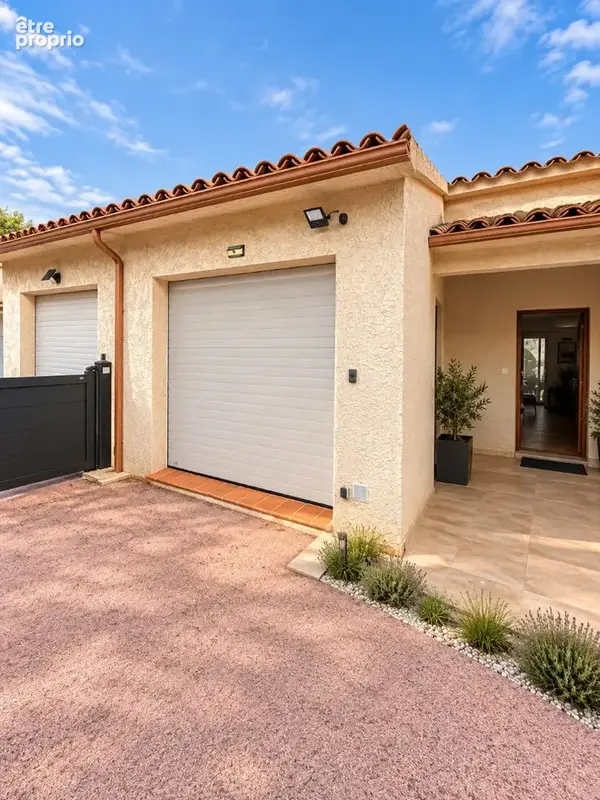 Villa mitoyenne T4/5 ? Beaux volumes, charpente apparente et jardin - photo 2