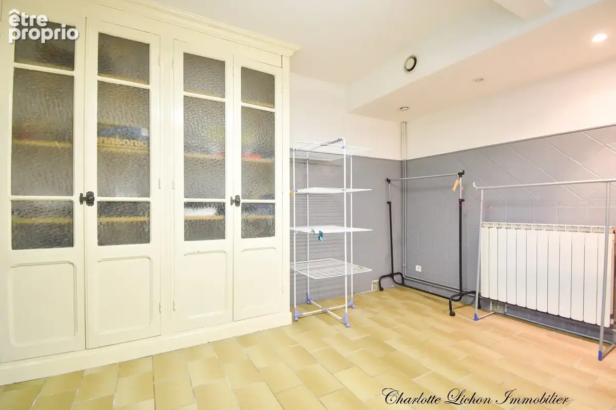Maison 270 m2 - 5 chambres - double garage - photo 47