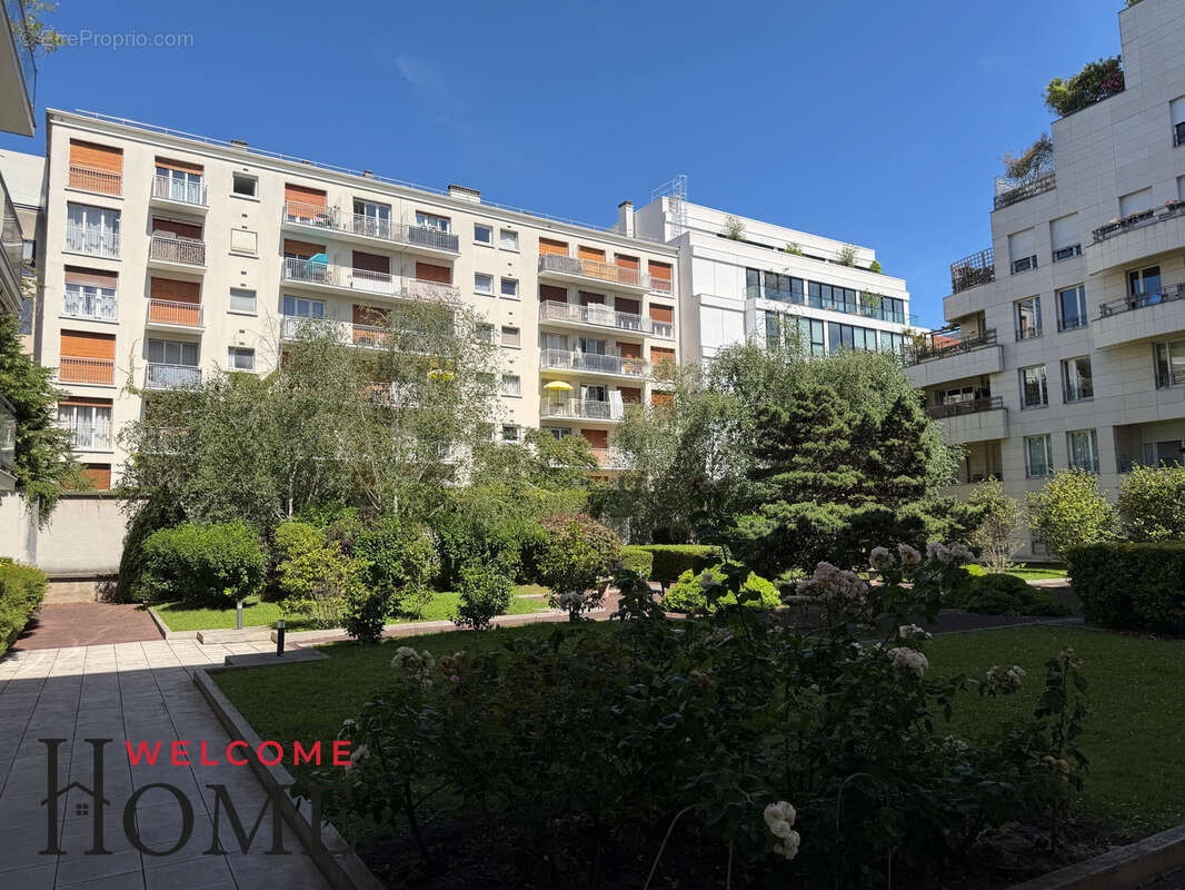 Appartement à LEVALLOIS-PERRET